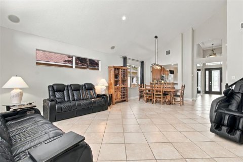 House in Spring Hill, Florida 3 bedrooms, 219.25 sq.m. № 2423921 - photo 18
