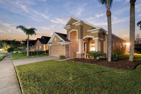 House in Spring Hill, Florida 3 bedrooms, 219.25 sq.m. № 2423921 - photo 3