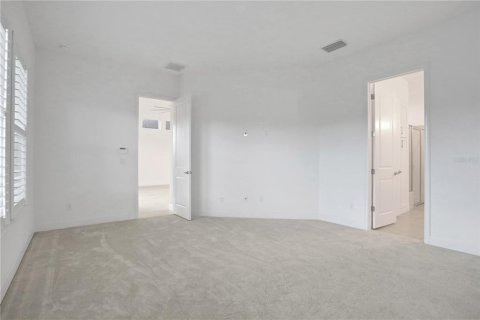 House in Port Orange, Florida 4 bedrooms, 246.28 sq.m. № 1722199 - photo 17