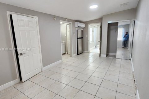 Villa ou maison à vendre à Sunrise, Floride: 4 chambres, 121.89 m2 № 2422001 - photo 11