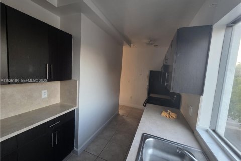 Снять в аренду виллу или дом в Майами, Флорида 2 спальни, 1113.15м2, № 1985682 - фото 8