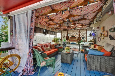 Villa ou maison à vendre à Miami, Floride: 2 chambres, 103.21 m2 № 2004990 - photo 20