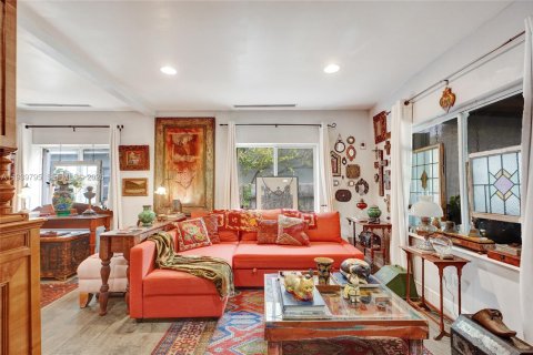 Villa ou maison à vendre à Miami, Floride: 2 chambres, 103.21 m2 № 2004990 - photo 7