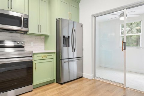 Купить таунхаус в Олдсмар, Флорида 5 комнат, 102.66м2, № 2324951 - фото 7