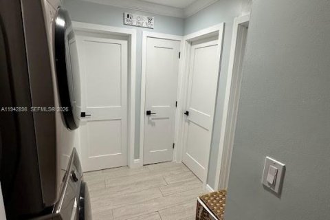 Copropriété à louer à Miami, Floride: 3 chambres, 104.98 m2 № 1999226 - photo 8