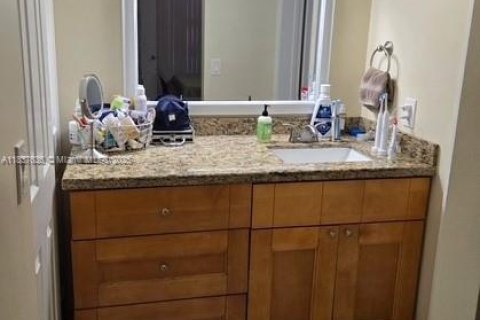 Condo in Coconut Creek, Florida, 2 bedrooms  № 1823557 - photo 11