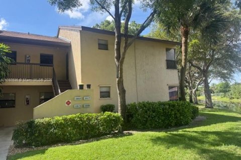 Condo in Coconut Creek, Florida, 2 bedrooms  № 1823557 - photo 18