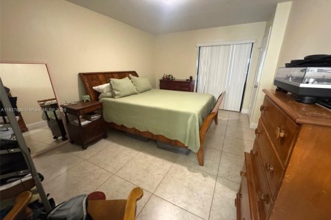 Condo in Coconut Creek, Florida, 2 bedrooms  № 1823557 - photo 9