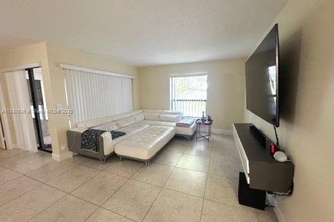 Condo in Coconut Creek, Florida, 2 bedrooms  № 1823557 - photo 3