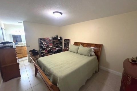 Condo in Coconut Creek, Florida, 2 bedrooms  № 1823557 - photo 10
