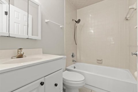 Copropriété à vendre à Daytona Beach, Floride: 2 chambres, 115.38 m2 № 1530263 - photo 11
