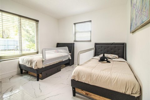 Casa en alquiler en Davie, Florida, 4 dormitorios, 120.77 m2 № 1921162 - foto 10