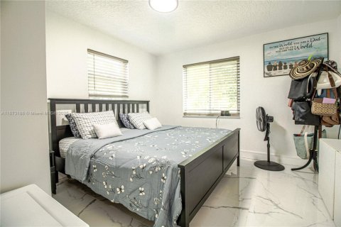 Casa en alquiler en Davie, Florida, 4 dormitorios, 120.77 m2 № 1921162 - foto 8