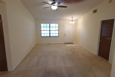 Casa en venta en Apopka, Florida, 3 dormitorios, 117.06 m2 № 1900678 - foto 3