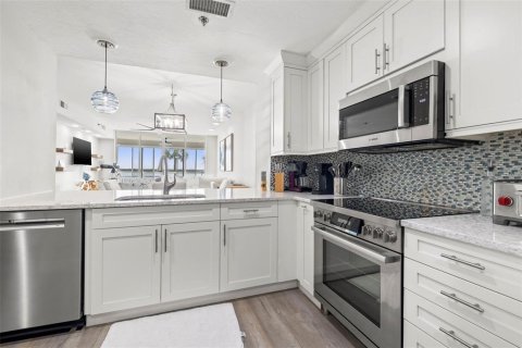 Condo in Longboat Key, Florida, 2 bedrooms  № 1780683 - photo 5