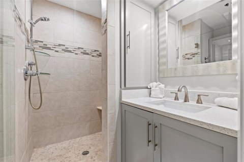Condo in Longboat Key, Florida, 2 bedrooms  № 1780683 - photo 21