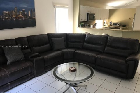 Casa en venta en Miami, Florida, 4 dormitorios, 161.84 m2 № 2171277 - foto 7
