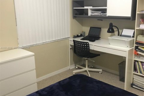 Casa en venta en Miami, Florida, 4 dormitorios, 161.84 m2 № 2171277 - foto 11