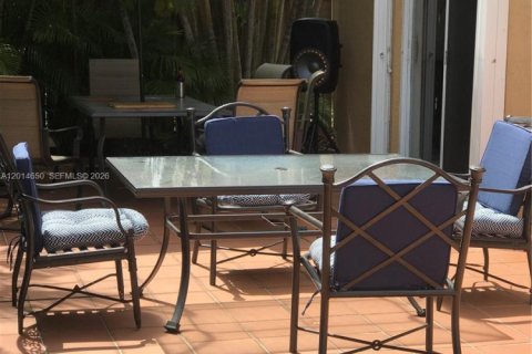 Casa en venta en Miami, Florida, 4 dormitorios, 161.84 m2 № 2171277 - foto 20