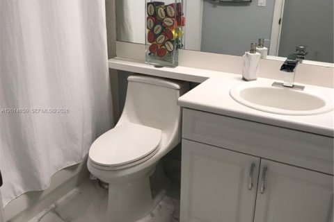 Casa en venta en Miami, Florida, 4 dormitorios, 161.84 m2 № 2171277 - foto 12