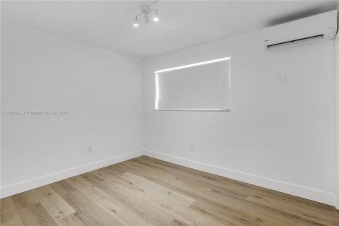 Снять в аренду квартиру в Саут-Майами, Флорида 1 спальня, 43.66м2, № 1940421 - фото 5