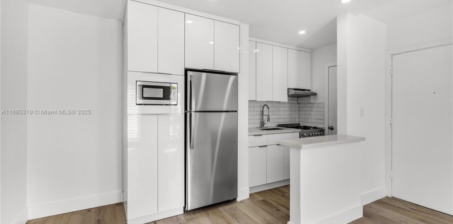 Квартира в Саут-Майами, Флорида 1 спальня, 43.66м2 № 1940421