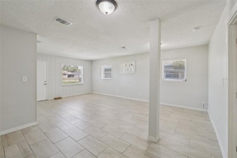 Villa ou maison à vendre à Orlando, Floride: 3 chambres, 86.96 m2 № 1909437 - photo 11