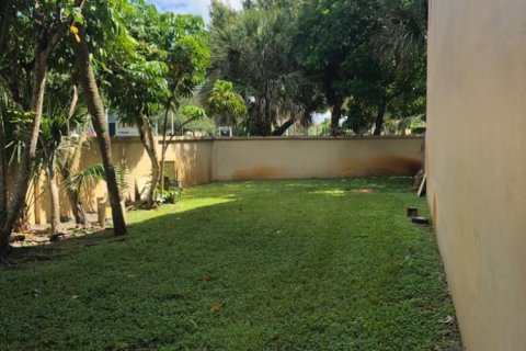 Adosado en alquiler en Hollywood, Florida, 4 dormitorios, 195.09 m2 № 1179628 - foto 1