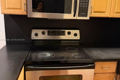 Снять в аренду кондоминиум в Норт-Бей-Виллидж, Флорида 1 спальня, 57.6м2, № 1992363 - фото 7