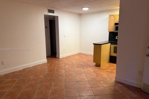 Снять в аренду кондоминиум в Норт-Бей-Виллидж, Флорида 1 спальня, 57.6м2, № 1992363 - фото 6