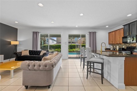 Casa en venta en Kissimmee, Florida, 5 dormitorios, 238.76 m2 № 1758316 - foto 8