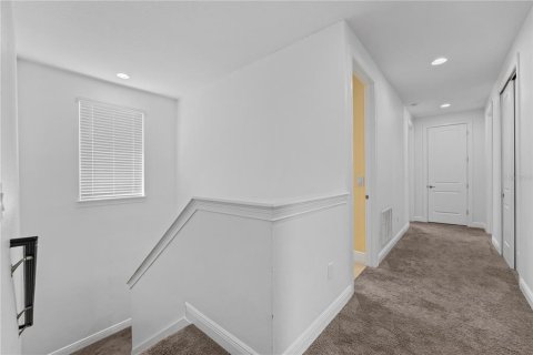Casa en venta en Kissimmee, Florida, 5 dormitorios, 238.76 m2 № 1758316 - foto 27