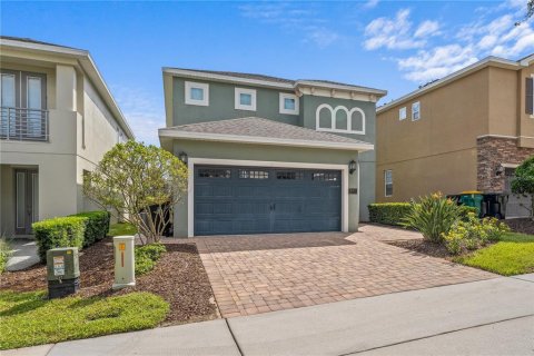 Casa en venta en Kissimmee, Florida, 5 dormitorios, 238.76 m2 № 1758316 - foto 1