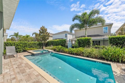 Casa en venta en Kissimmee, Florida, 5 dormitorios, 238.76 m2 № 1758316 - foto 19
