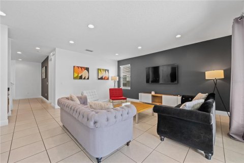 Casa en venta en Kissimmee, Florida, 5 dormitorios, 238.76 m2 № 1758316 - foto 10