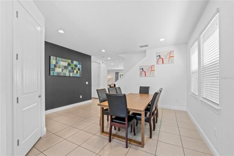 Casa en venta en Kissimmee, Florida, 5 dormitorios, 238.76 m2 № 1758316 - foto 5
