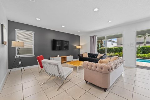 Casa en venta en Kissimmee, Florida, 5 dormitorios, 238.76 m2 № 1758316 - foto 9