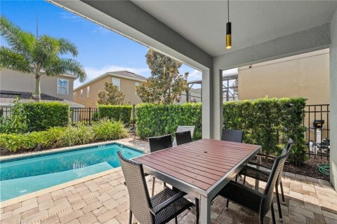 Casa en venta en Kissimmee, Florida, 5 dormitorios, 238.76 m2 № 1758316 - foto 23