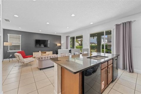 Casa en venta en Kissimmee, Florida, 5 dormitorios, 238.76 m2 № 1758316 - foto 16