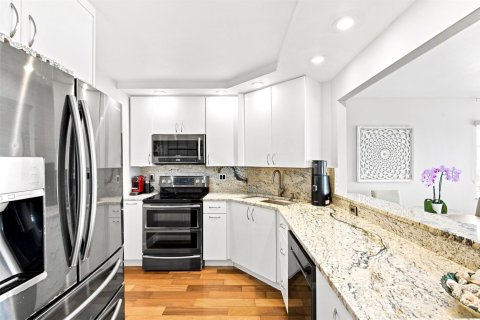 Copropriété à vendre à Fort Lauderdale, Floride: 2 chambres, 114.08 m2 № 2259959 - photo 11