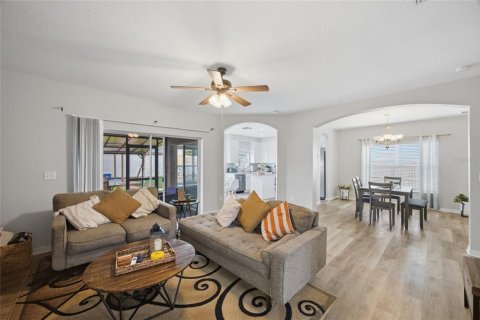Casa en venta en Lutz, Florida, 5 dormitorios, 204.85 m2 № 2330924 - foto 7