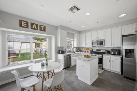 Casa en venta en Lutz, Florida, 5 dormitorios, 204.85 m2 № 2330924 - foto 13