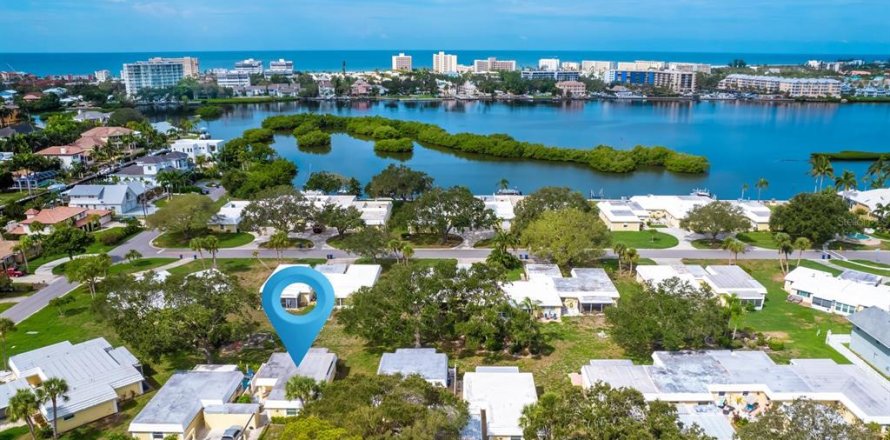 Casa en Sarasota, Florida 2 dormitorios, 107.3 m2 № 1520491