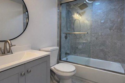Condo in Wilton Manors, Florida, 2 bedrooms  № 2381814 - photo 6