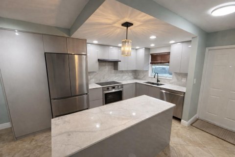 Condo in Wilton Manors, Florida, 2 bedrooms  № 2381814
