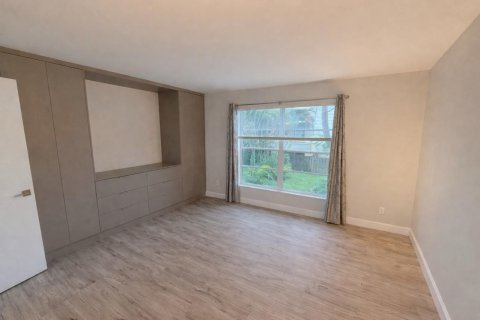 Condo in Wilton Manors, Florida, 2 bedrooms  № 2381814 - photo 4
