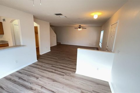 Adosado en alquiler en Tampa, Florida, 3 dormitorios, 126.72 m2 № 1918491 - foto 4