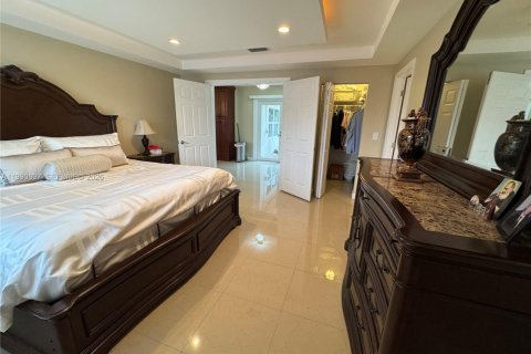 House in Pompano Beach, Florida 3 bedrooms, 106.28 sq.m. № 2057145 - photo 11