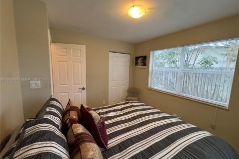 House in Pompano Beach, Florida 3 bedrooms, 106.28 sq.m. № 2057145 - photo 17