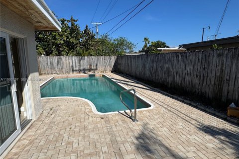 House in Pompano Beach, Florida 3 bedrooms, 106.28 sq.m. № 2057145 - photo 22